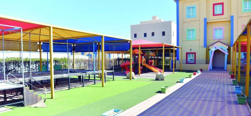 من يعوض خسائر الإغلاق؟