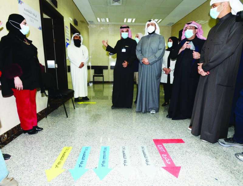 باسل الصباح مشاركاً في تدشين حملة التطعيم في مركز المسايل 	(تصوير أسعد عبدالله)