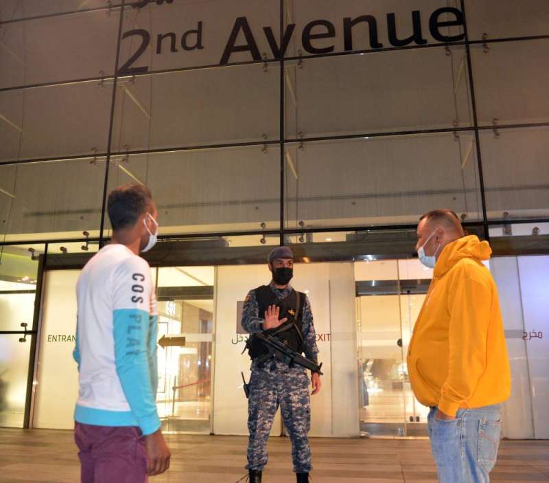 القوات الخاصة واكبت قرار غلق الأنشطة مساء أمس 	(تصوير نايف العقلة)