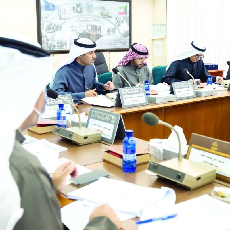 من الاجتماع الأخير للجنة الداخلية والدفاع