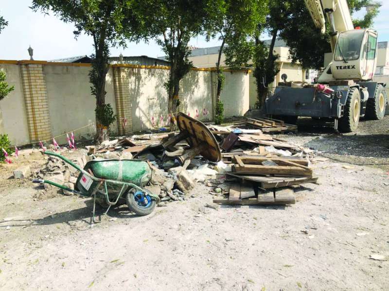 جمع أنقاض الشركات تمهيداً لرفعها