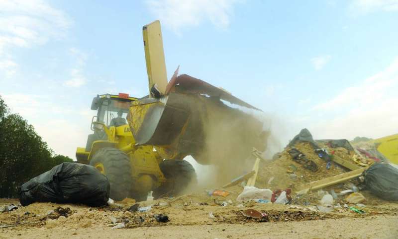 إزالة الأنقاض والنفايات