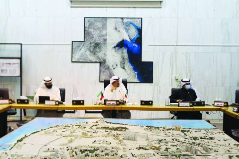 جانب من اجتماع لجنة مبارك الكبير