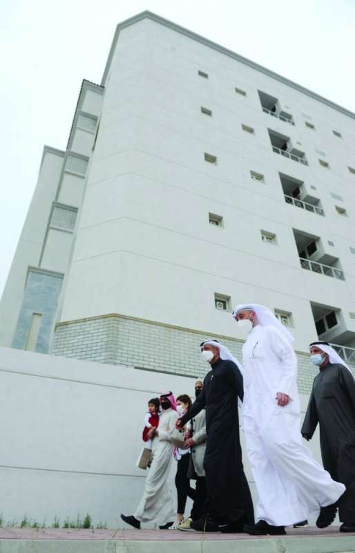 جولة ميدانية بين عمارات «جابرالأحمد» 	