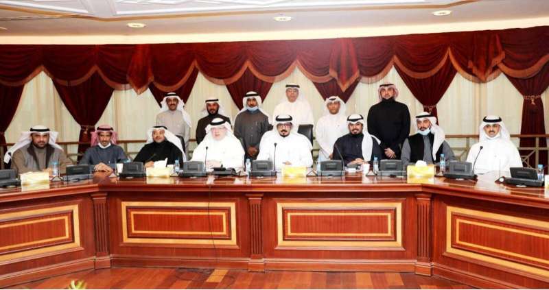 مجلس إدارة اتحاد الجمعيات ولجنة تطوير العمل التعاوني خلال المؤتمر الصحافي