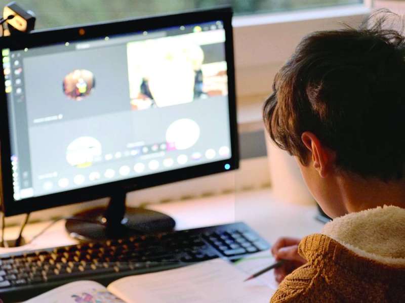 بعض التصرفات يؤثر سلباً على نفسية الطفل ويولد شعوراً لديه بعدم الثقة في النفس