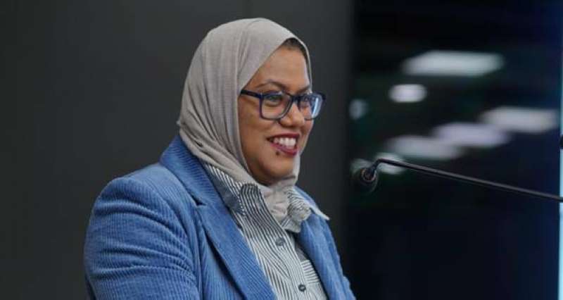 إستبرق أحمد

