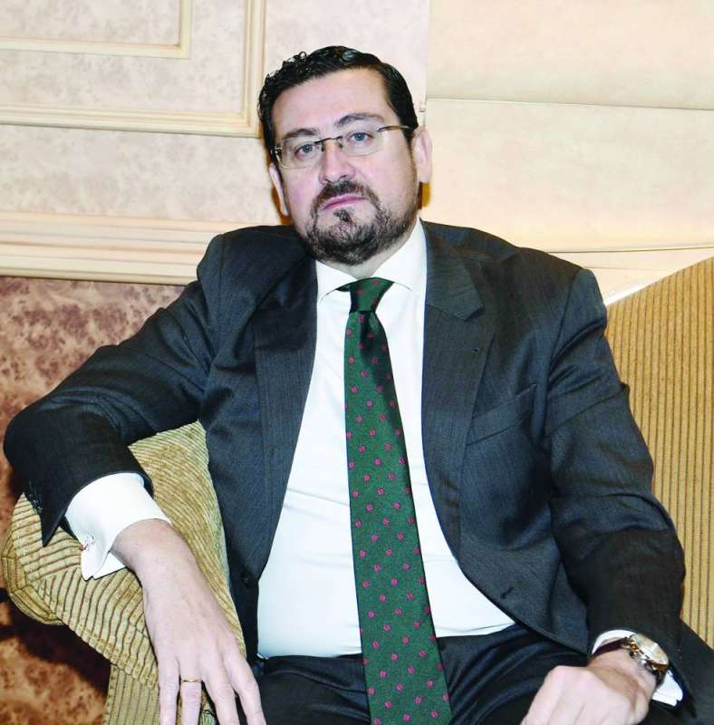 السفير الإسباني ميغيل مورو إغيلار