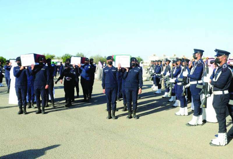 تشييع الشهداء بمراسم عسكرية