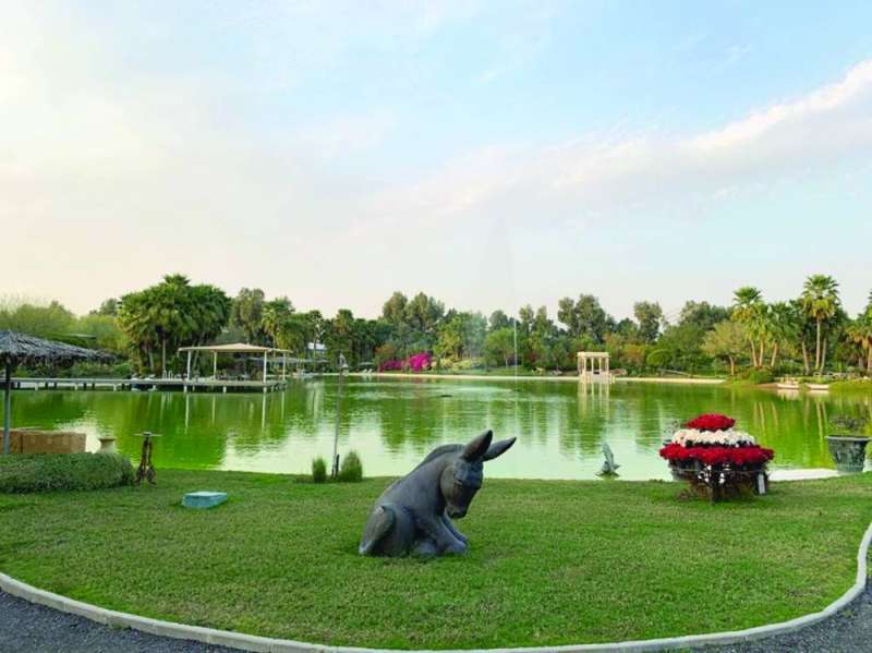 
بحيرة خلّابة