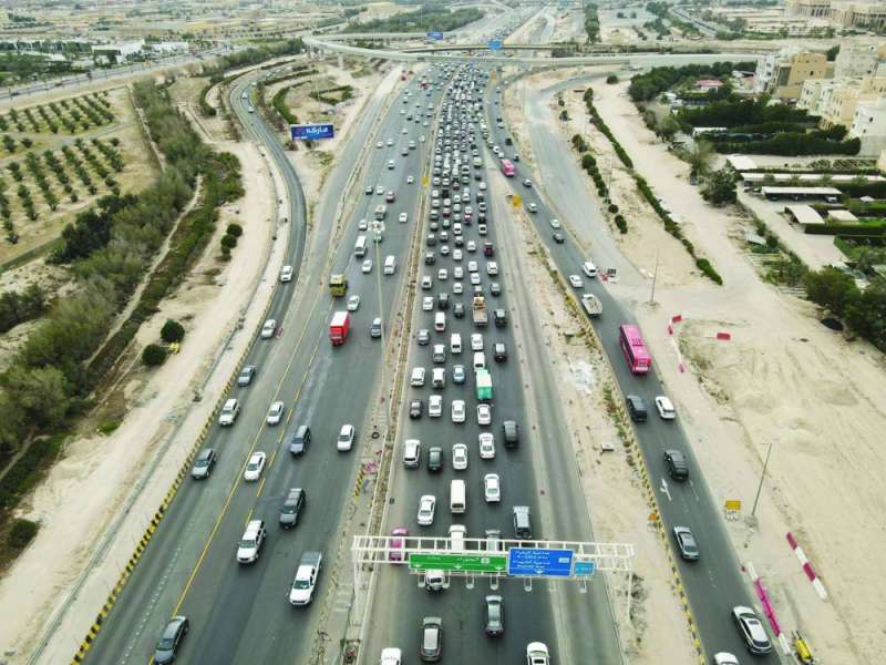 اختناق مروري يومي على «السادس»