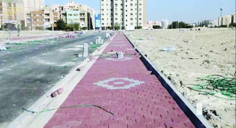 جانب من أعمال تركيب البلاط المتداخل