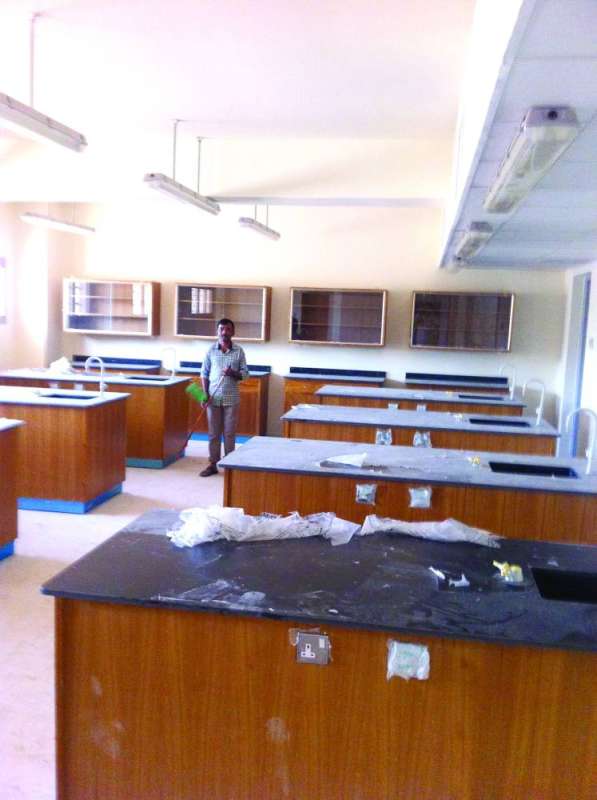 تجهيز المختبرات