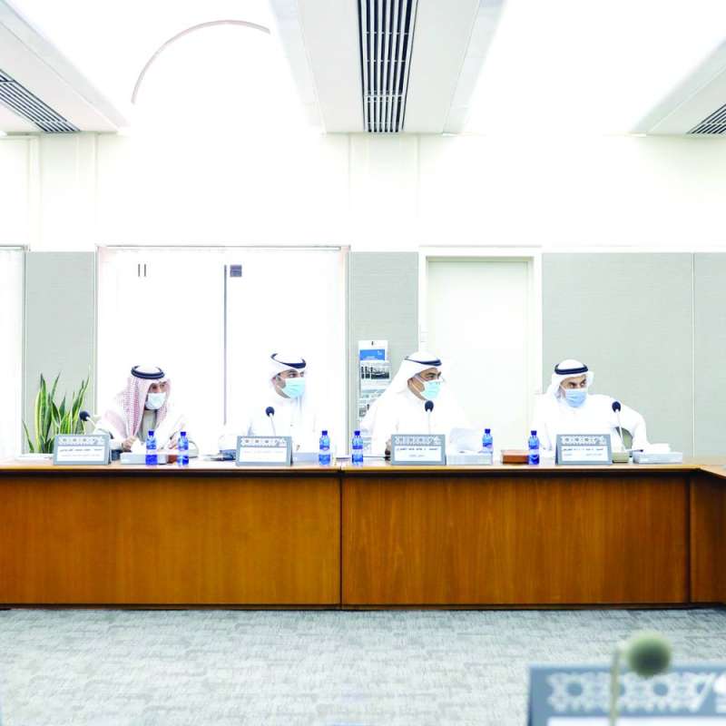 جانب من اجتماع اللجنة التشريعية الاثنين الماضي