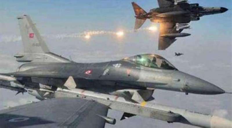 مقاتلات تركية تحلق فوق شمال سورية (أرشيفية)