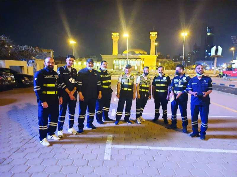 صورة جماعية لطاقم الإشراف