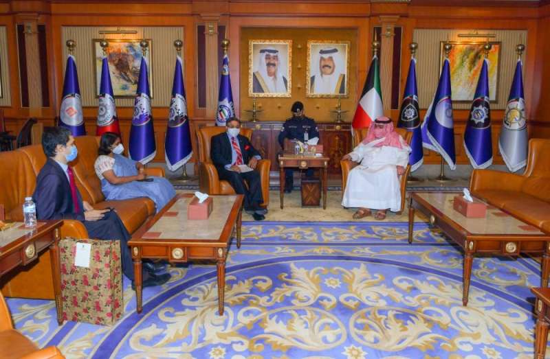 وزير الداخلية الشيخ ثامر العلي يستقبل السفير الهندي