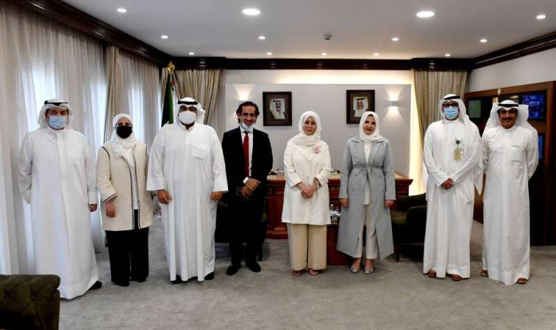 الروضان والهويدي مع فريقي «زين» و«الإعلام»