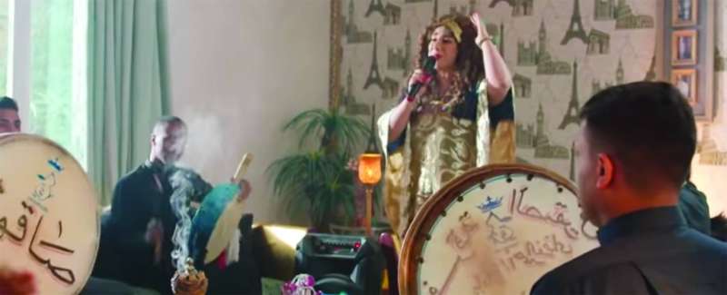 ميس كمر في دور «الطقاقة كواكب»