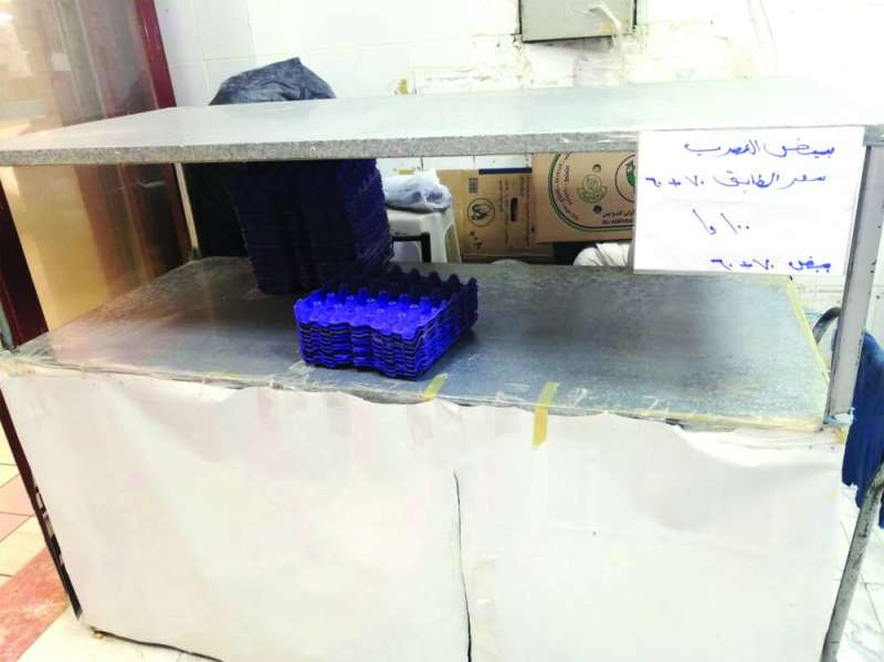 أرفف البيض... ولا بيض