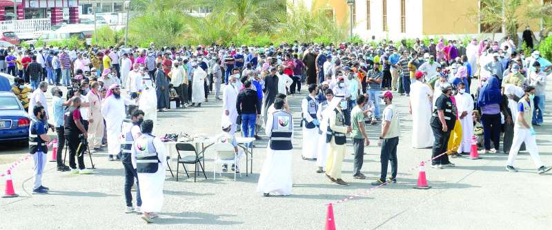 توزيع المساعدات في خيطان وتنظيم تطوعي 	 (تصوير سعود سالم)