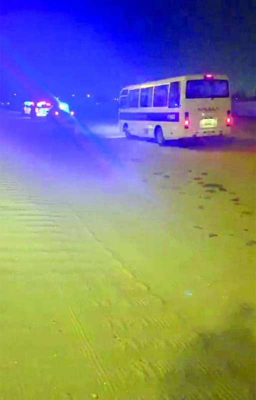 باصات رافقت الدوريات لنقل المخالفين 