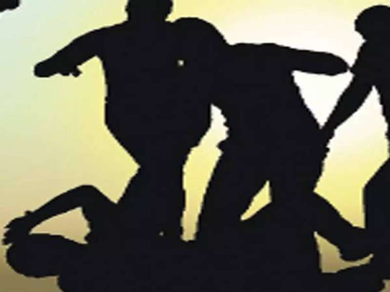 تمت السيطرة على المتشاجرين ونقلوا إلى المستشفى