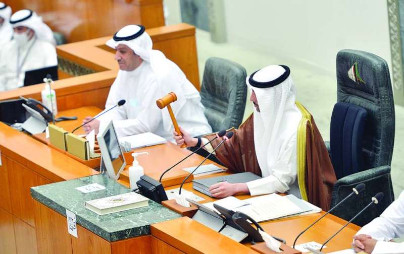 الغانم يعلن رفع الجلسة بعد اعتذار الحكومة