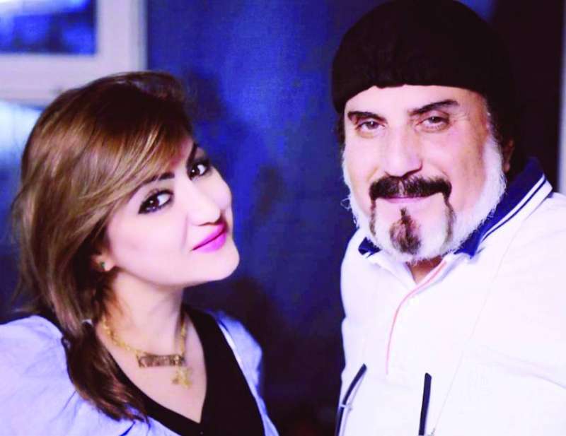عبدالخالق وزوجته لورين عيسى