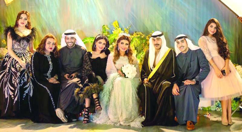 دهراب مع فريق مسلسل «أمينة حاف»