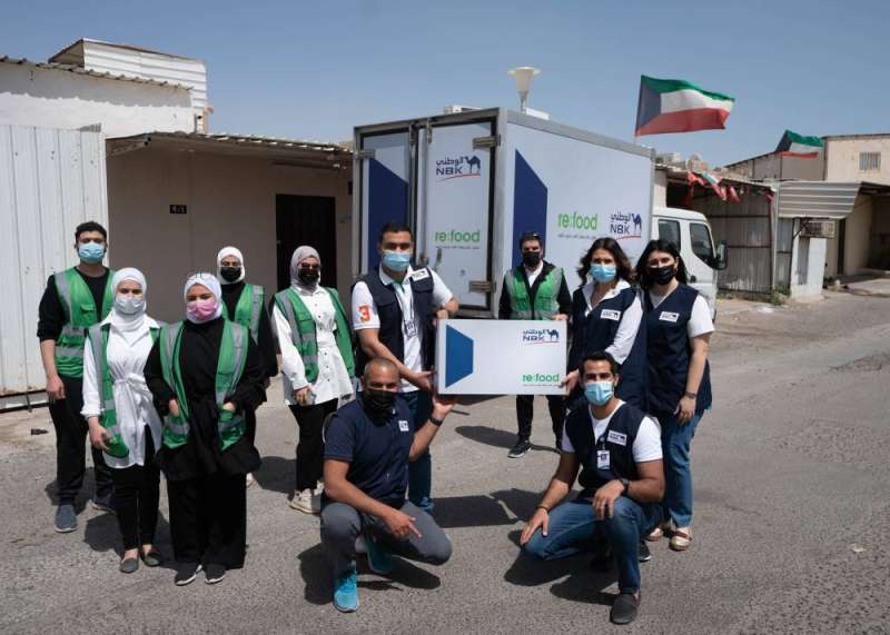 توزيع السلال الغذائية على المحتاجين