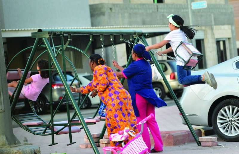 الإناث النسبة الكبرى من العمالة المنزلية