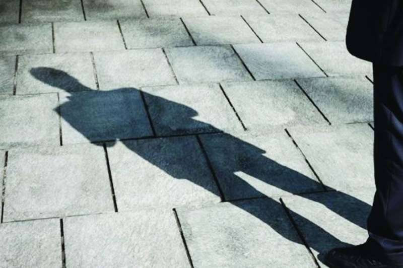 المتعاطي سقط مترنحاً