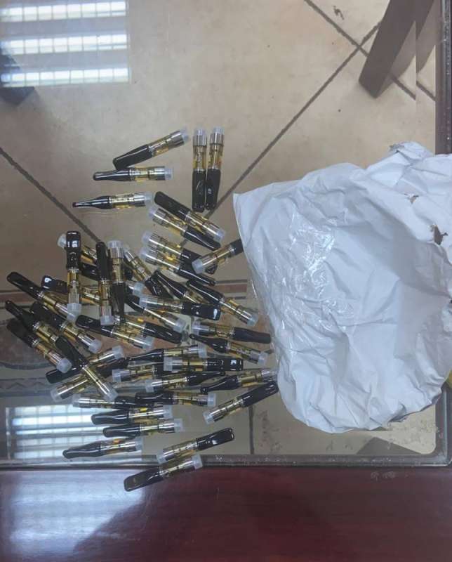  جانب من ضبطيات الجمرك الجوي 