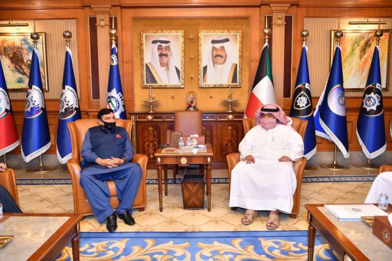 العلي مستقبلا وزير الداخلية الباكستاني 