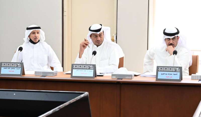 جانب من اجتماع سابق للجنة شؤون البيئة البرلمانية