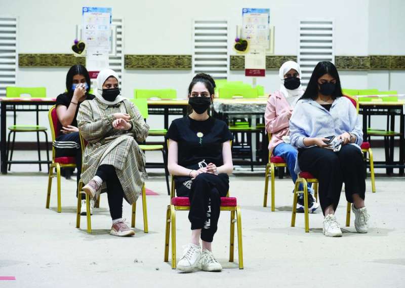 طالبات في حولي 