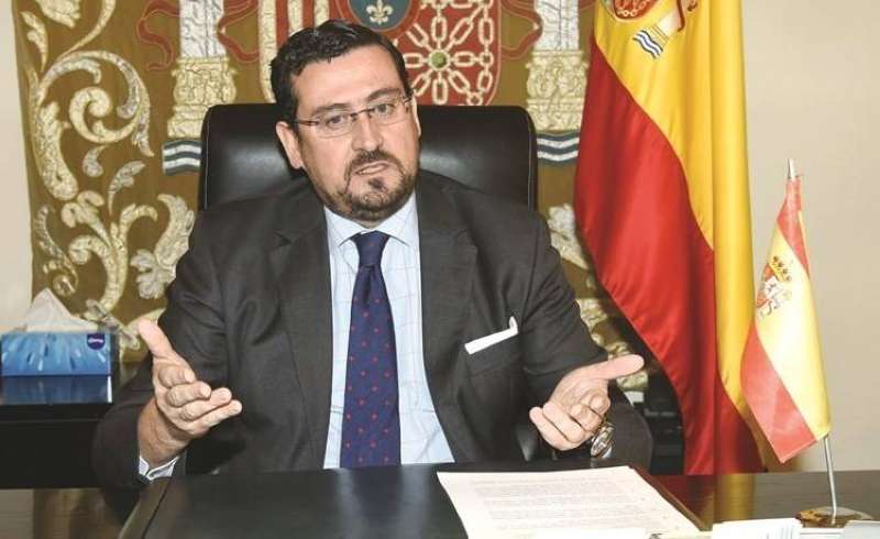 السفير الإسباني لدى البلاد ميغيل مورو اغيلار