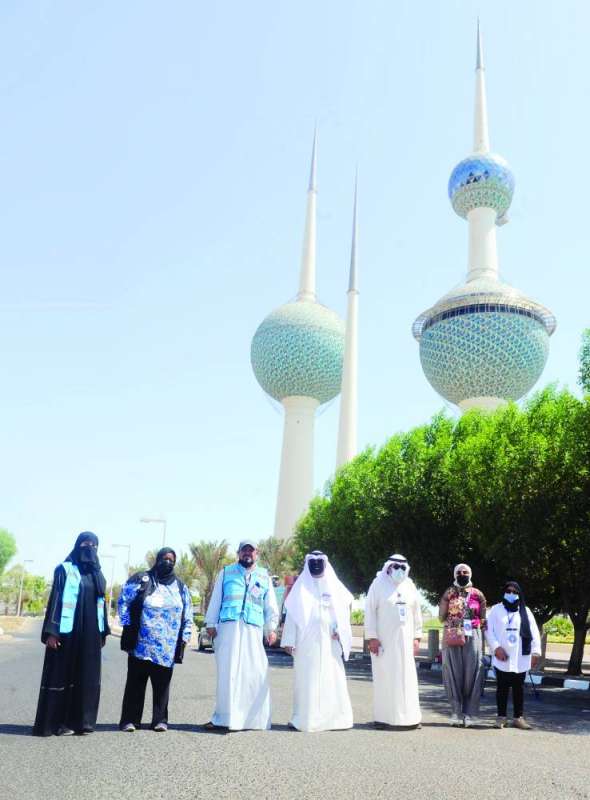 المحافظ وأعضاء «ديرة الخير» تحت أبراج الكويت