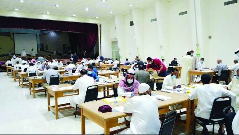 
جهود كبيرة للمصححين... رغم النقص