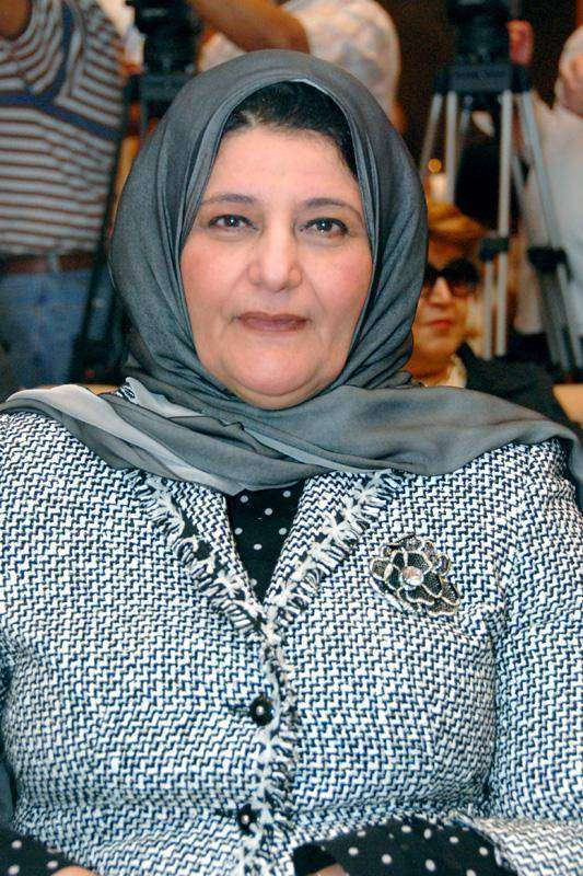 الدكتورة فايزة الخرافي