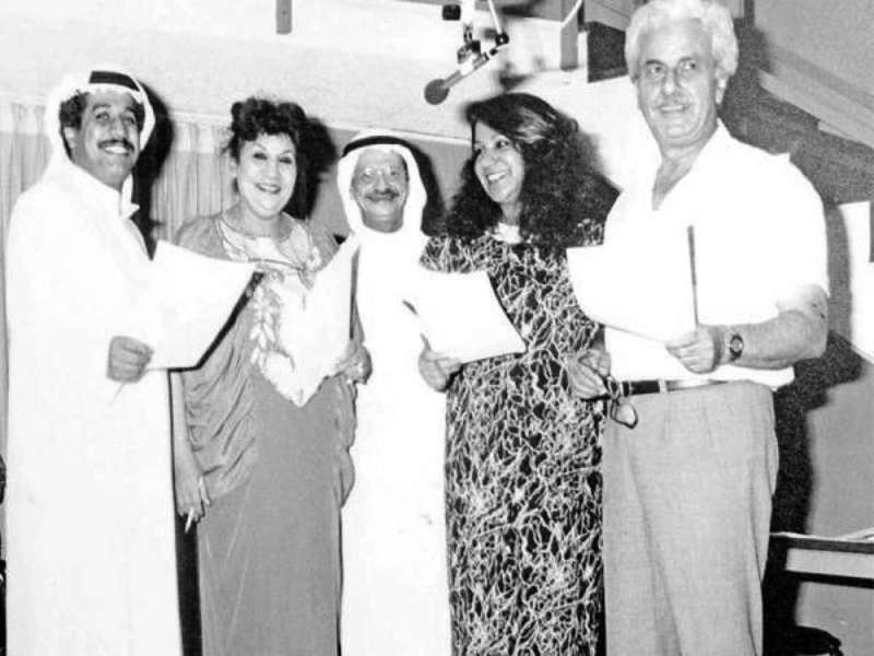 ناعسة الجندي مع أحمد سالم... وروّاد الفن الكويتي
