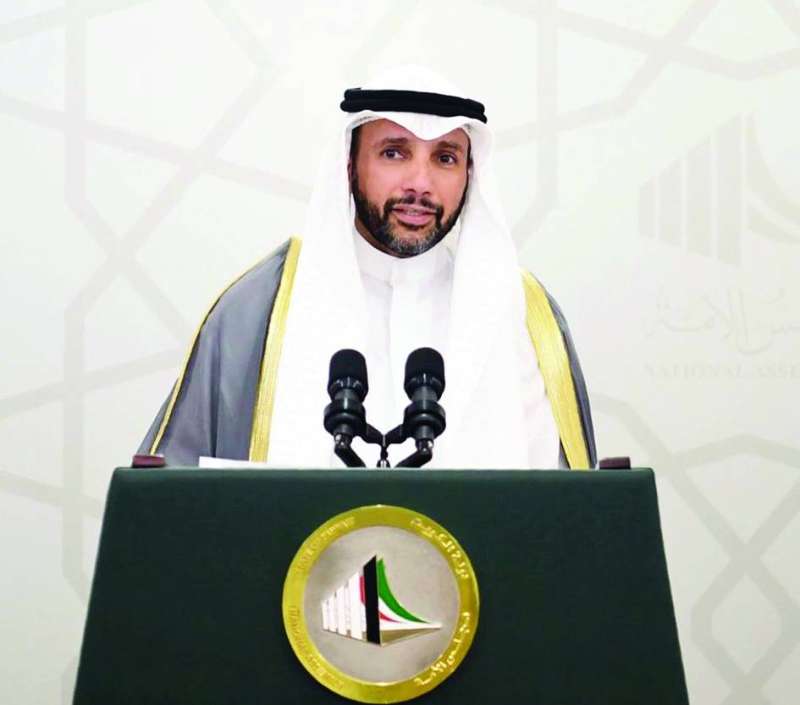 
الغانم يتحدث في المؤتمر الصحافي
