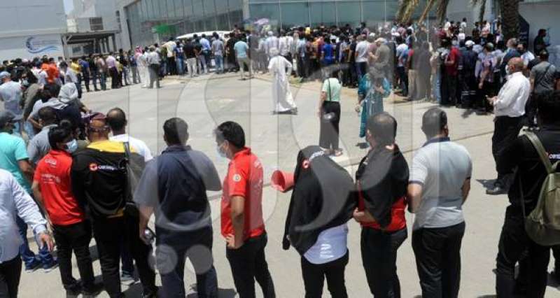 إقبال على التطعيم
