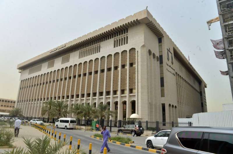 دفاع المتهم مثل أمام المحكمة وقدم حافظة مستندات