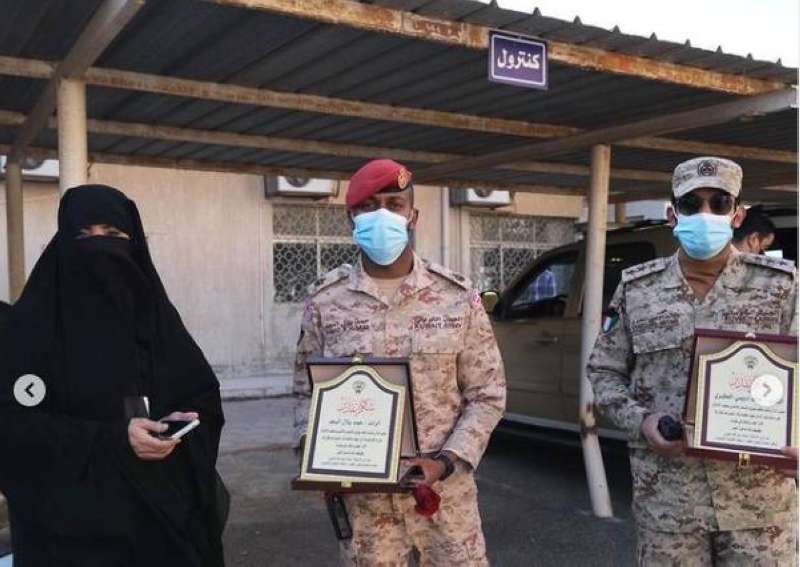 شيخة الحربي مكرمة مشاركين 