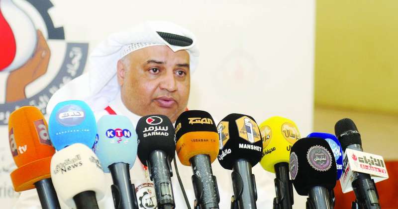 سالم العجمي متحدثاً في الاعتصام
