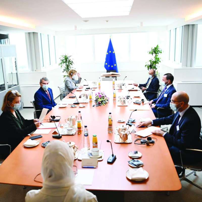 من جلسة المباحثات الرسمية بين الغانم وساسولي