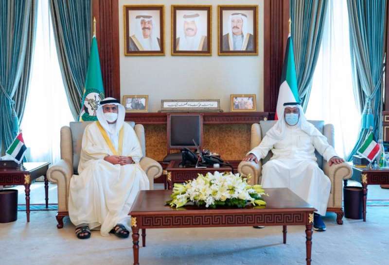 النواف خلال استقباله النيادي