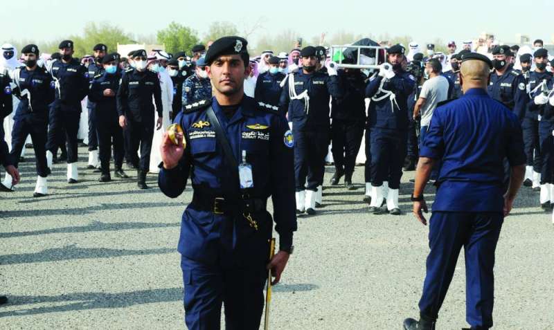 موكب عسكري مهيب للشهيد